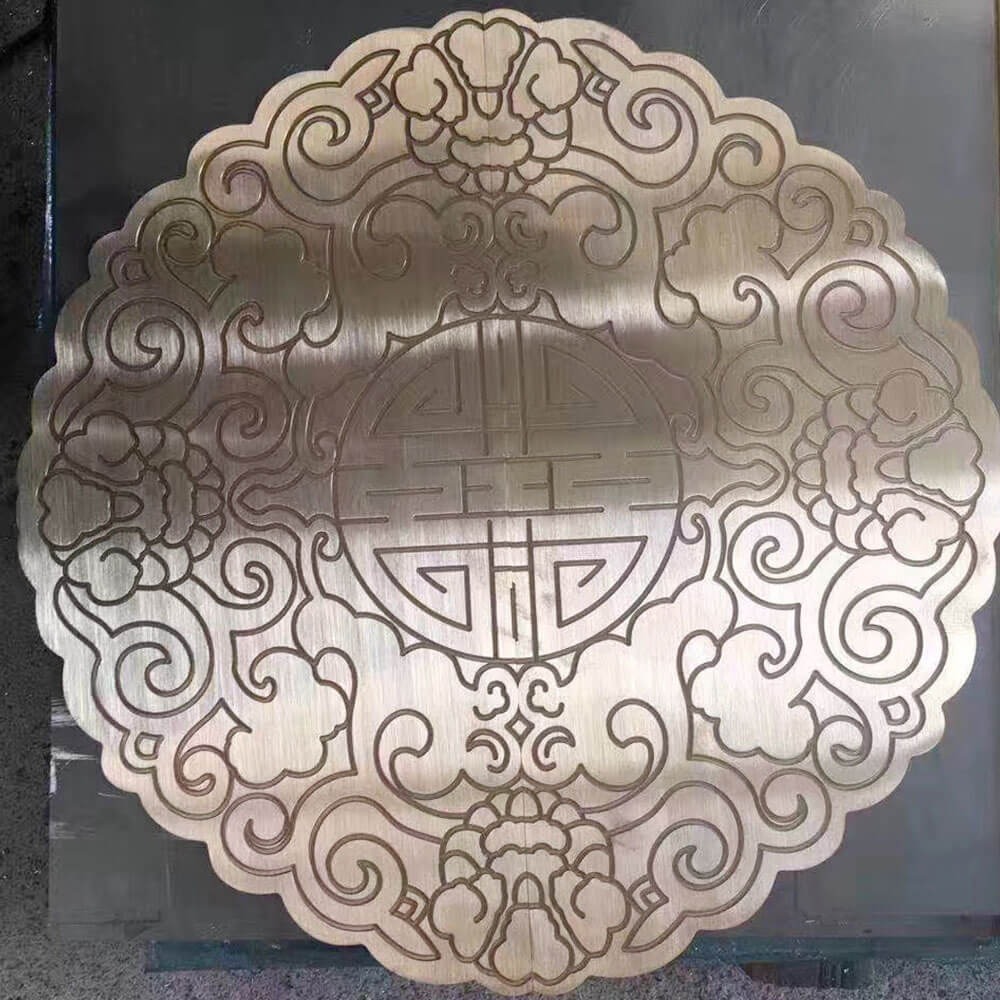 Special-shaped screen partition