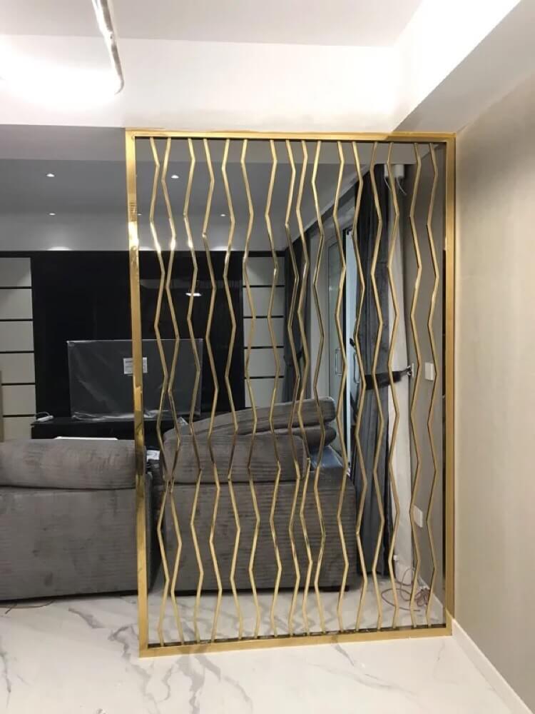 Stainless steel screen partition