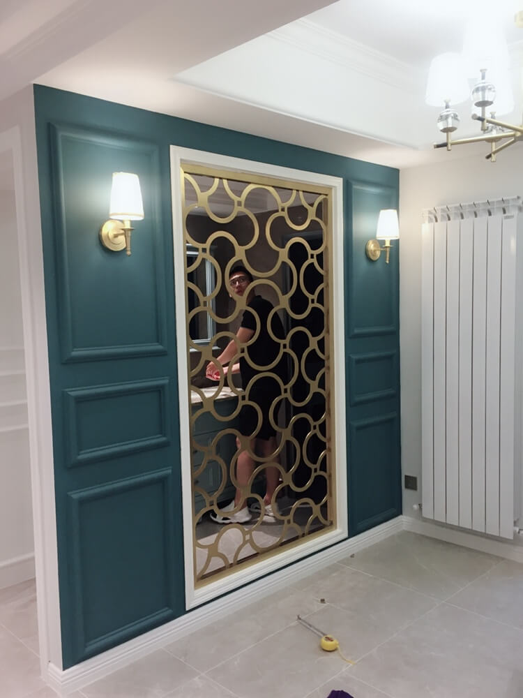 Stainless steel screen partition